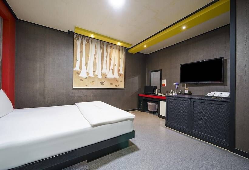 מוטל Gumi Okgye Cats