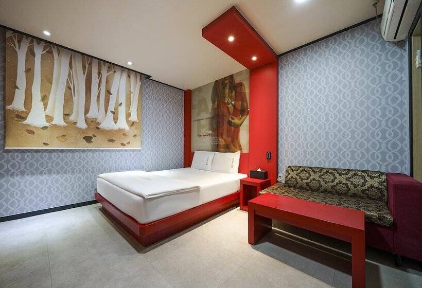 モーテル Gumi Okgye Cats