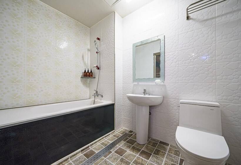 מוטל Gumi Okgye Cats