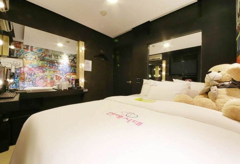 汽车旅馆  Guri Love Era