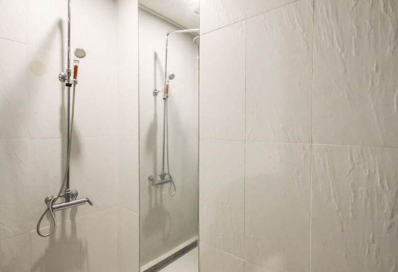 فندق على الطريق Hwasun Oncheon Hotel Tatami