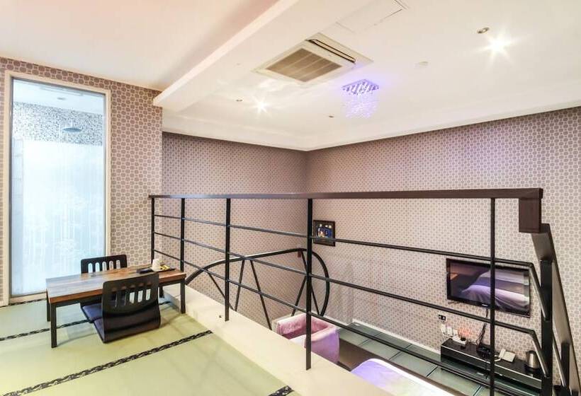 فندق على الطريق Hwasun Oncheon Hotel Tatami
