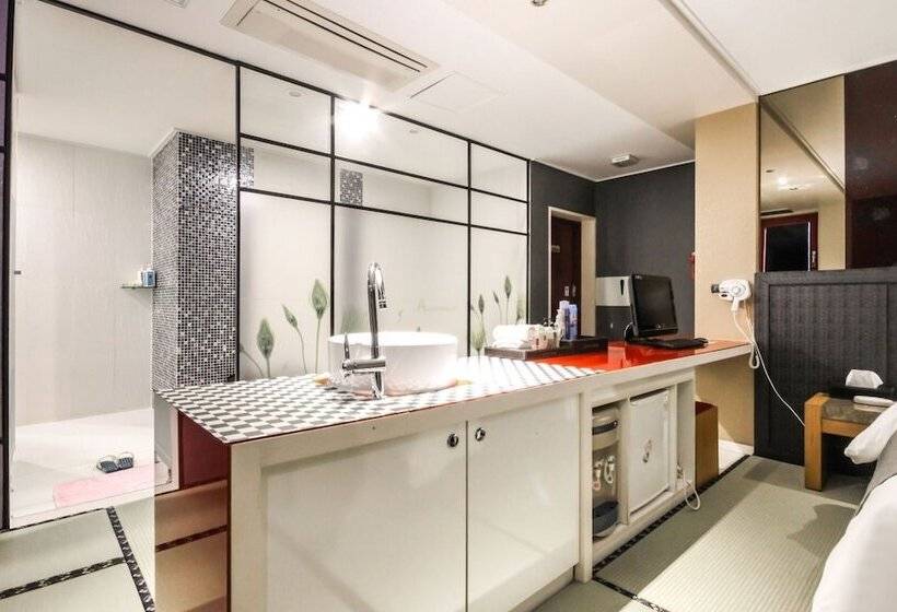 فندق على الطريق Hwasun Oncheon Hotel Tatami