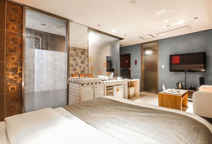 فندق على الطريق Hwasun Oncheon Hotel Tatami