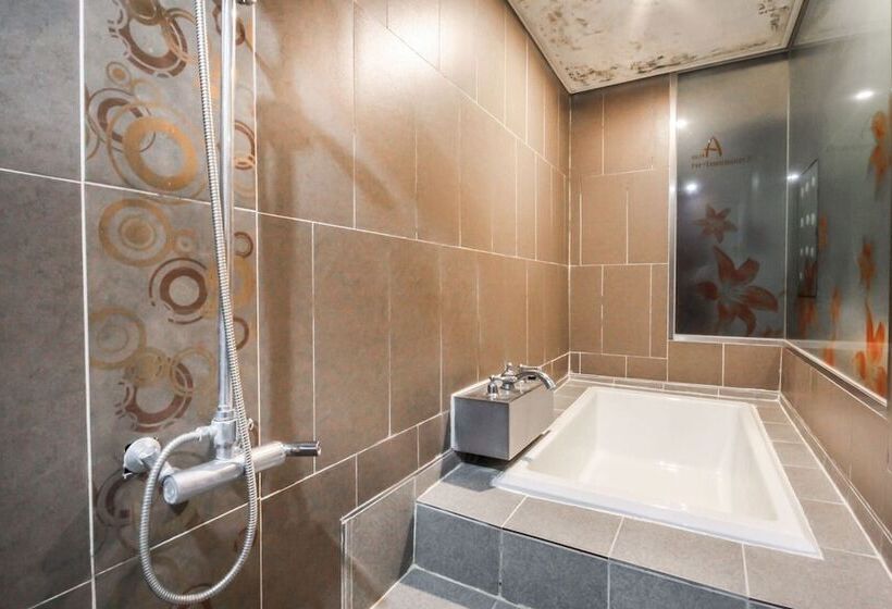 فندق على الطريق Hwasun Oncheon Hotel Tatami