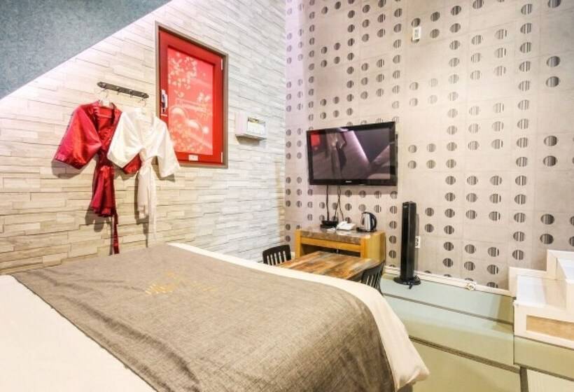 فندق على الطريق Hwasun Oncheon Hotel Tatami