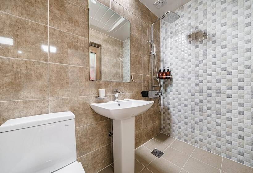 汽车旅馆  Tongyeong View