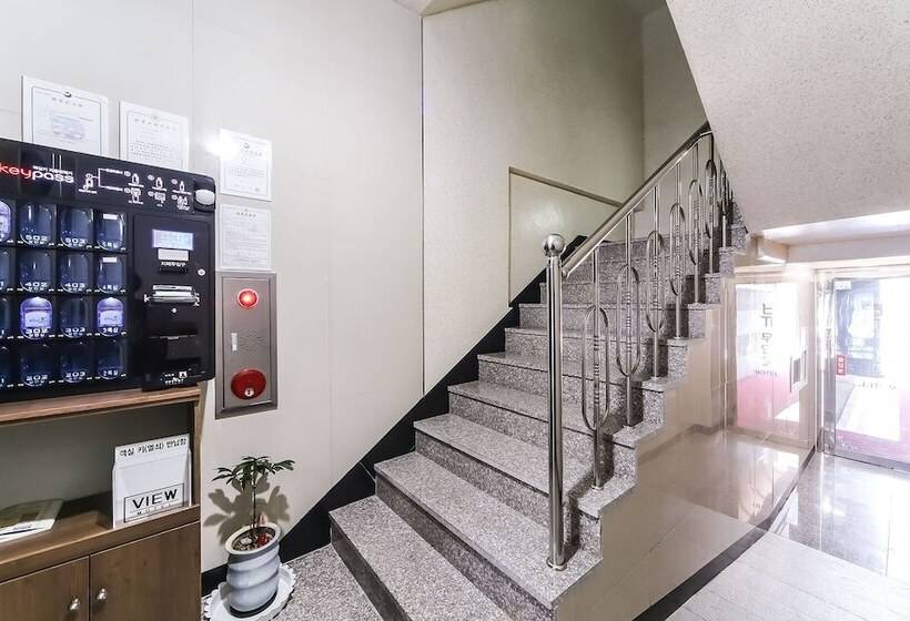 汽车旅馆  Tongyeong View