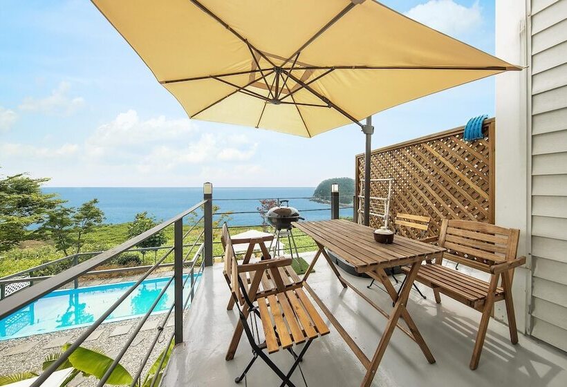 Namhae Sea And View Pool Villa Pension