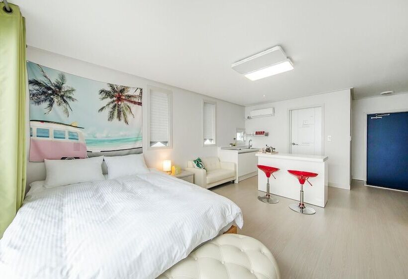 Namhae Sea And View Pool Villa Pension