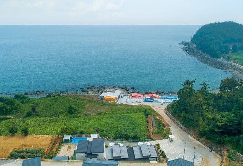 Namhae Sea And View Pool Villa Pension