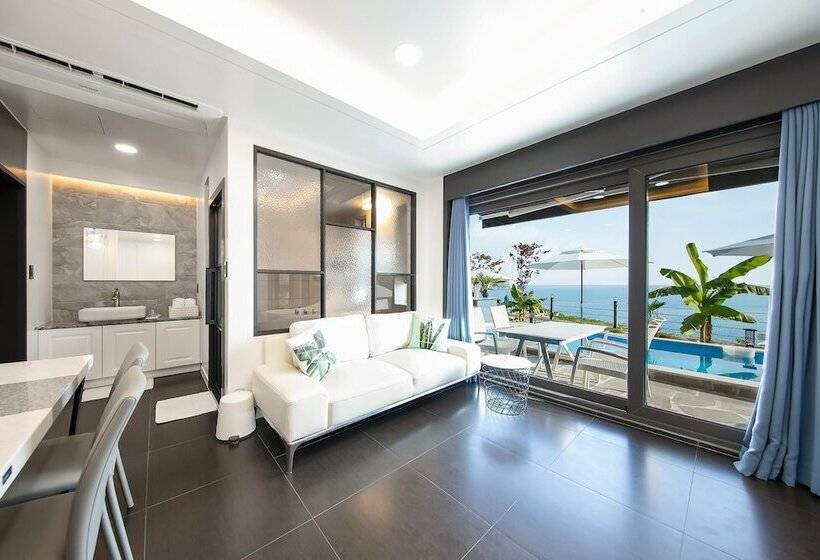 Namhae Sea And View Pool Villa Pension
