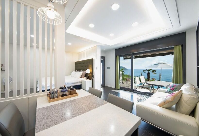 Namhae Sea And View Pool Villa Pension