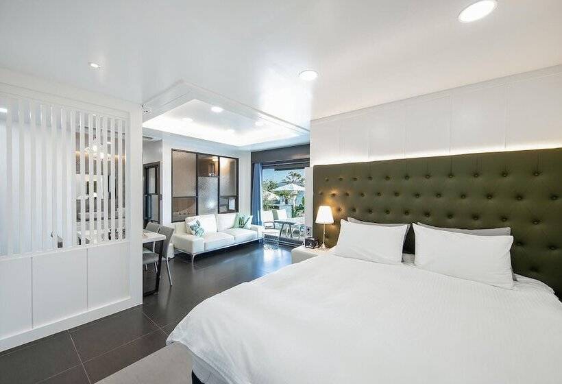 Namhae Sea And View Pool Villa Pension