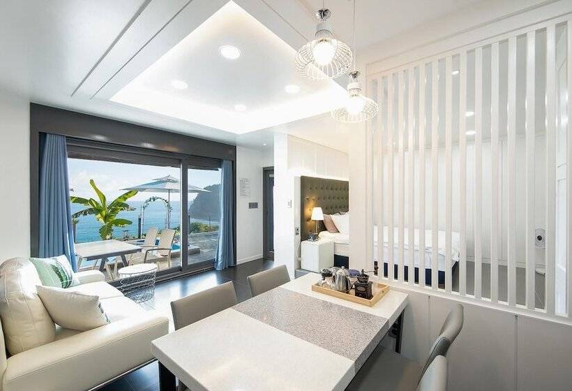 Namhae Sea And View Pool Villa Pension