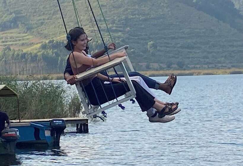 Nyamunyonyi Tourism Resort Lake Bunyonyi