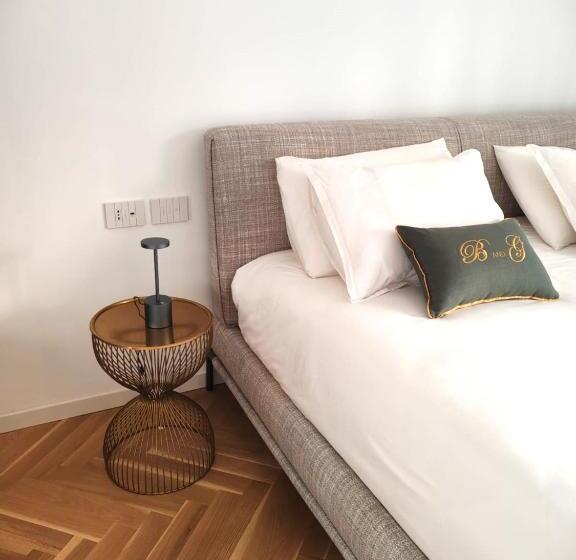 膳宿费 B And G San Babila Luxury In The Heart Of Milano   Design District