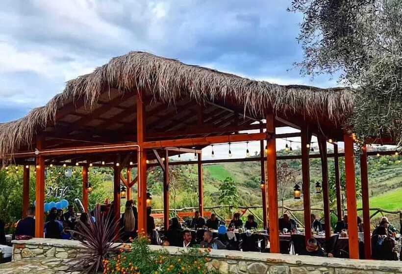 Пансион Bujtina Ajazi