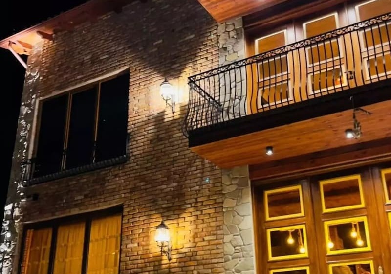 Пансион Bujtina Ajazi