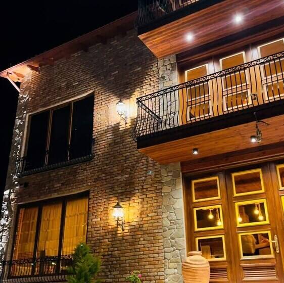 Пансион Bujtina Ajazi