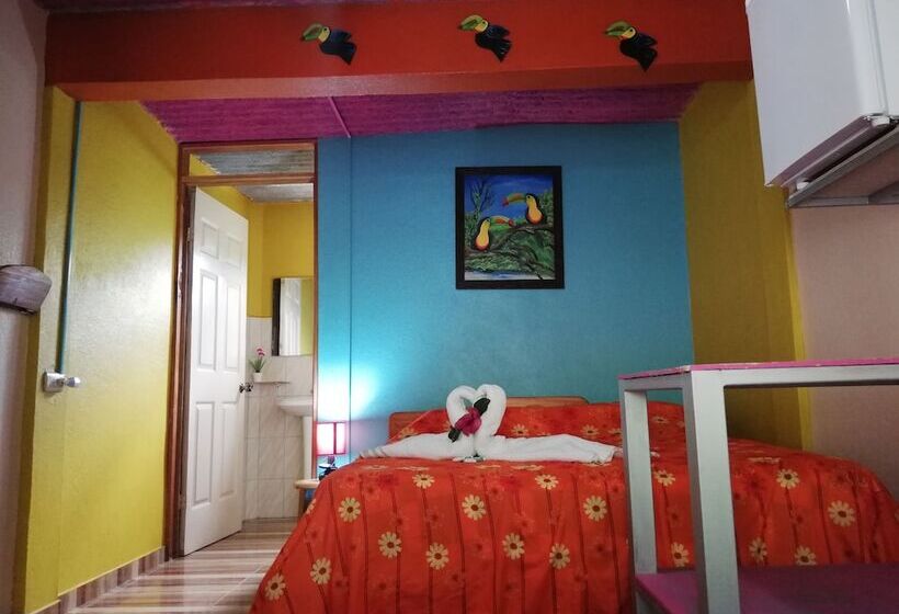 بنسيون Cabinas Cascada Rio Celeste