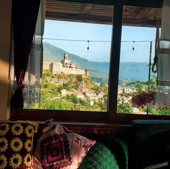 پانسیون Clockwise Gjirokaster