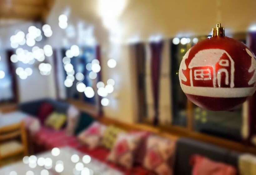 膳宿费 Clockwise Gjirokaster