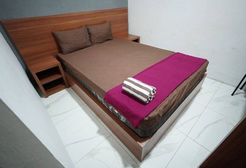 ペンション Desya Member Of Kingkost Syariah