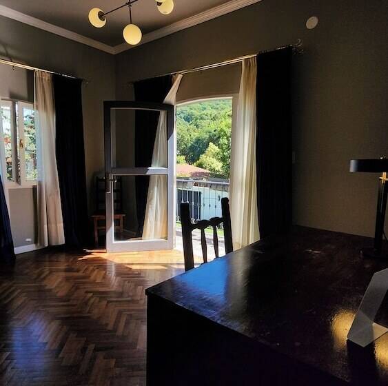 بنسيون El Cerquero, Guest House