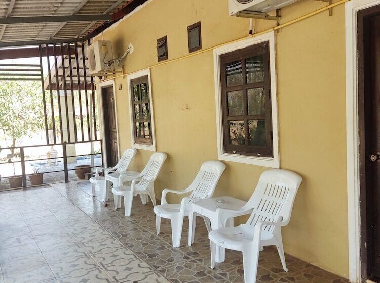 פנסיון Erawan Guesthouse