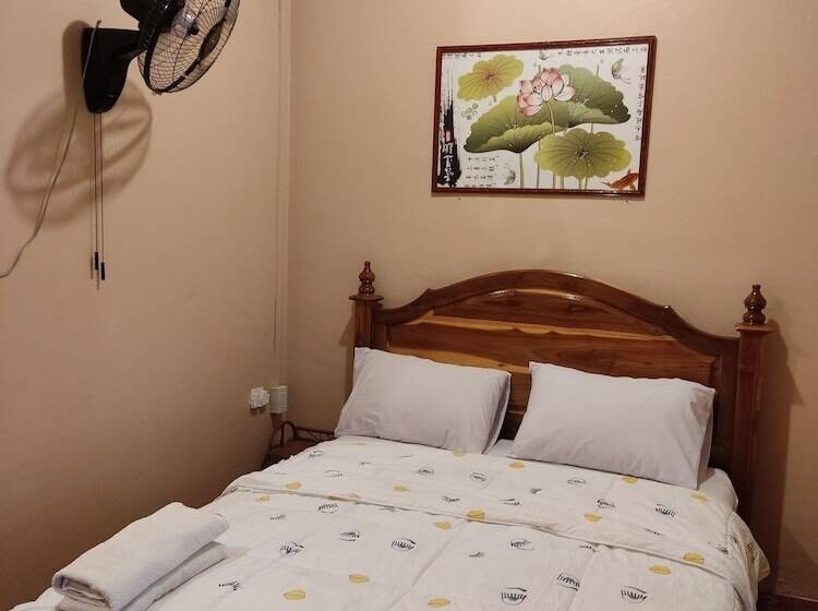 פנסיון Erawan Guesthouse