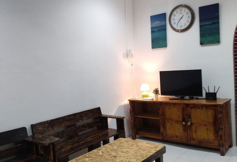 膳宿费 Huda Homestay Bandar Tanah Merah