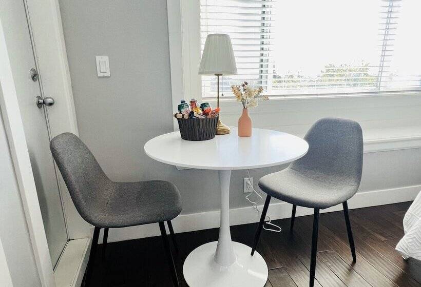 膳宿费 Jennifers House