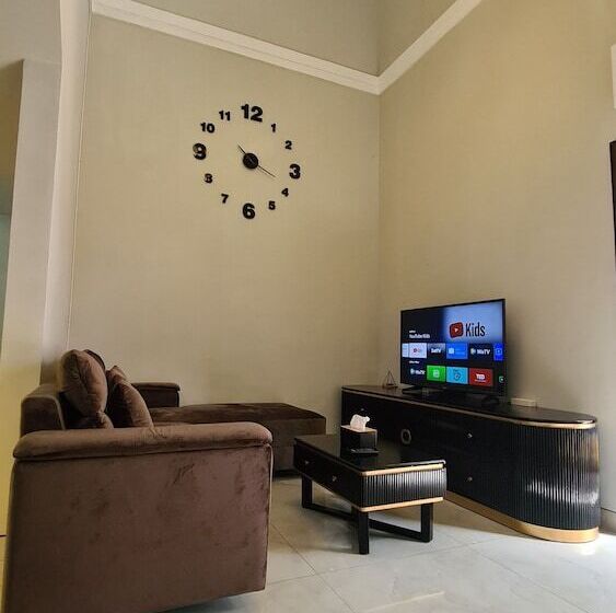 펜션 Oemah Wisata Ringinsari