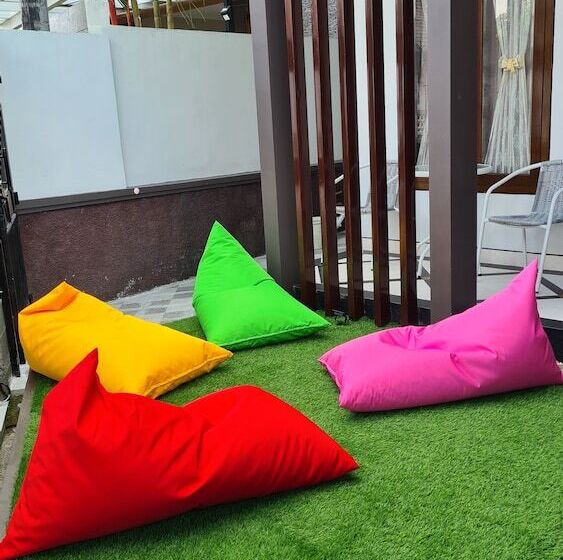 펜션 Oemah Wisata Ringinsari