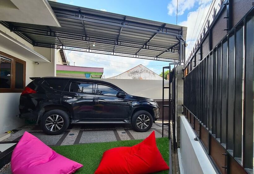 펜션 Oemah Wisata Ringinsari