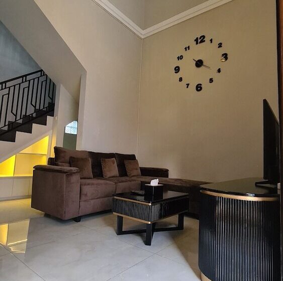 پانسیون Oemah Wisata Ringinsari