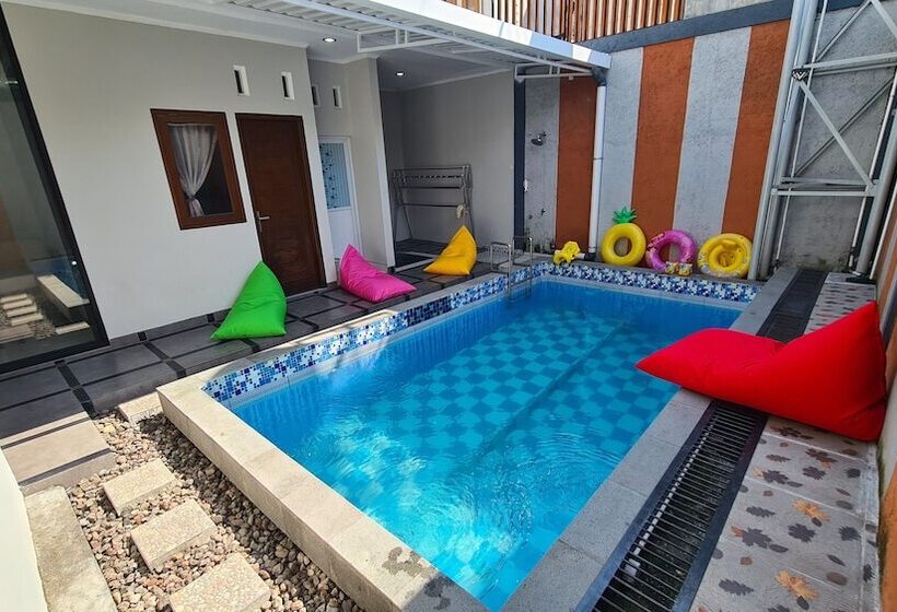 펜션 Oemah Wisata Ringinsari