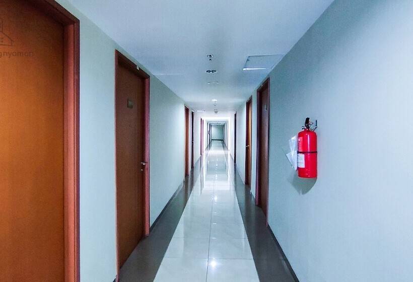 پانسیون Ruang Nyaman At Apartment Greenlake View