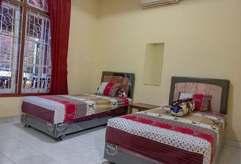 פנסיון Rumah Kost Nakula