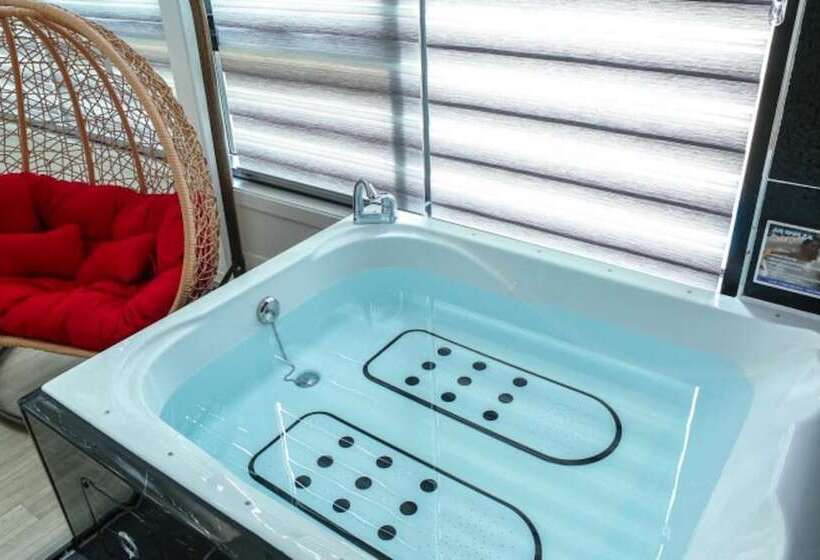 Pensiune Taean Hue Place Pool Villa