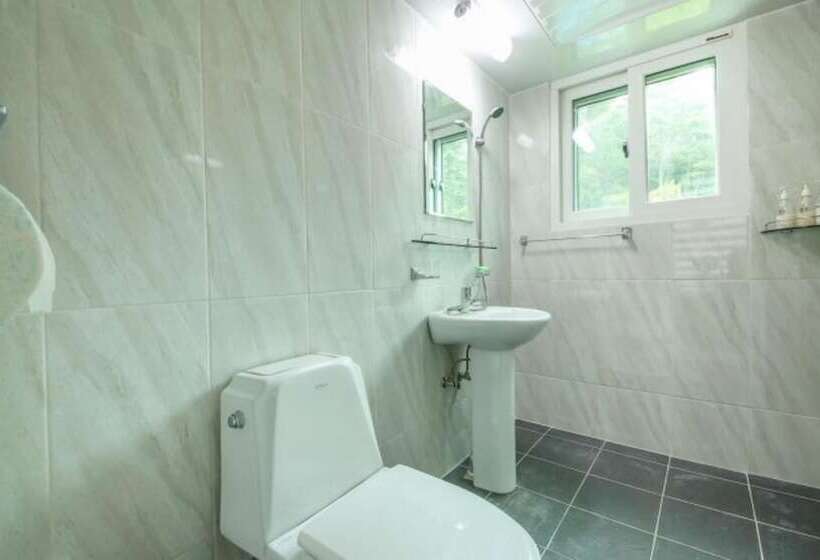 Pensiune Taean Hue Place Pool Villa