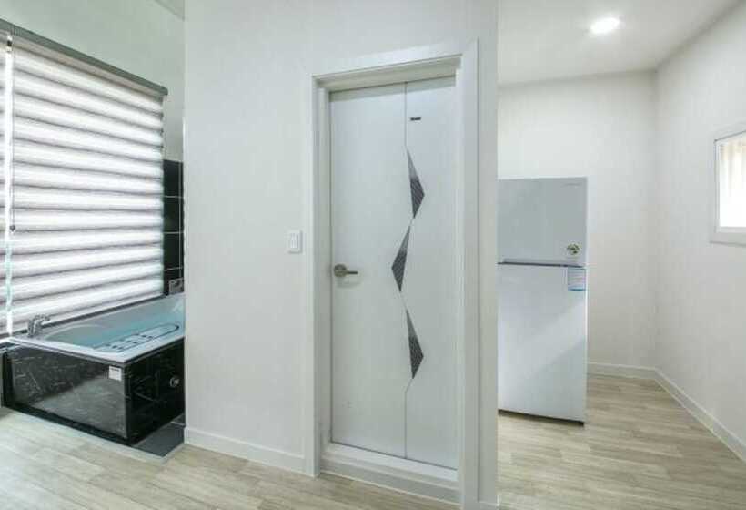 Pensiune Taean Hue Place Pool Villa