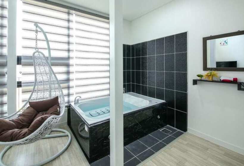 Pensão Taean Hue Place Pool Villa