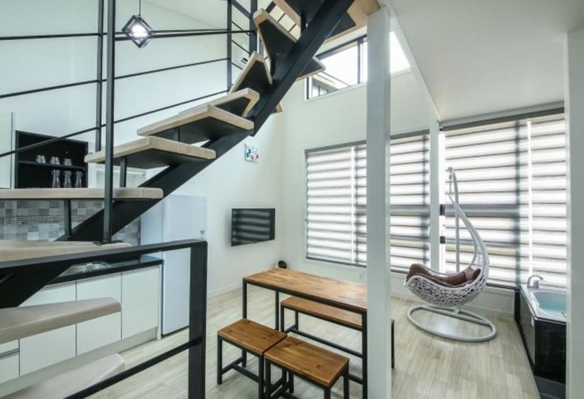 Pensiune Taean Hue Place Pool Villa