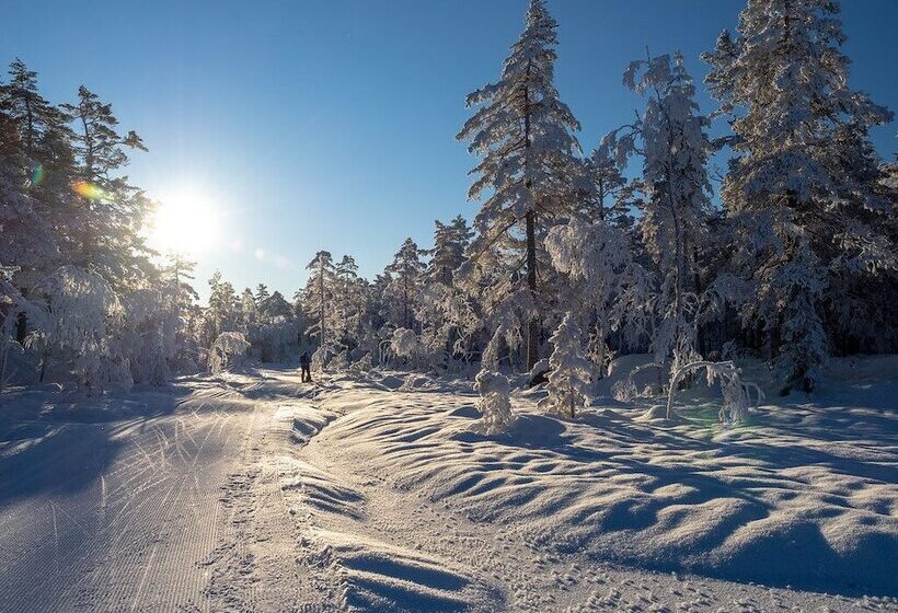بنسيون Trugstad Gård