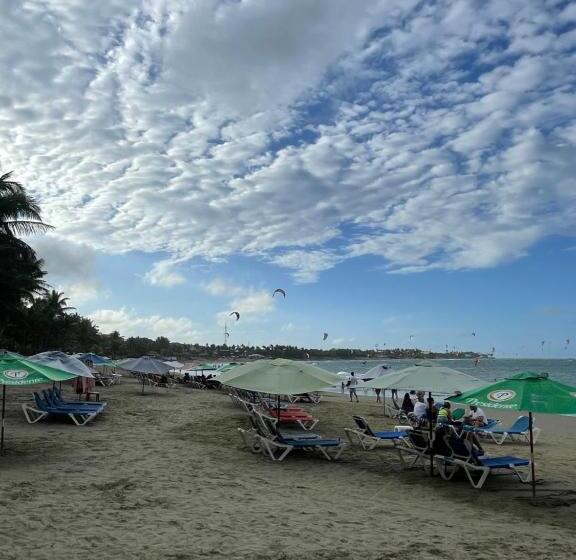 פנסיון Wing Camp