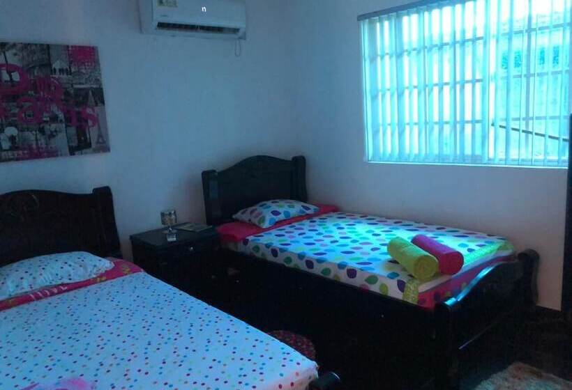 ペンション Yurys Places