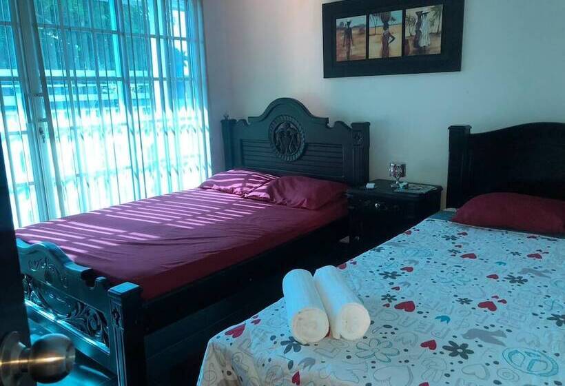 ペンション Yurys Places