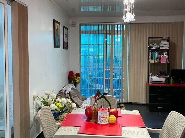 ペンション Yurys Places